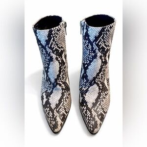 Madden Girl Dafnii Low
Visit Heel Boots 🐍